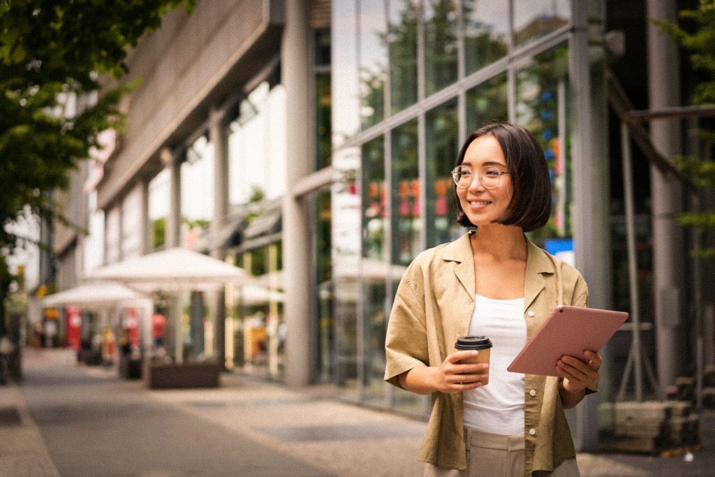 Du Học Sinh Việt Nam: Ở Lại Hay Về Nước?